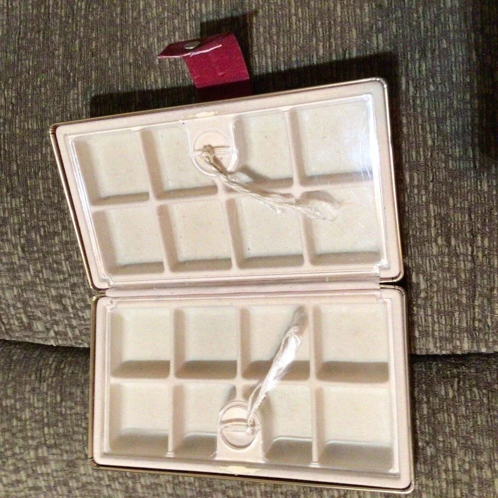 Travel jewelry case snap closure lovely red 16 separate sections